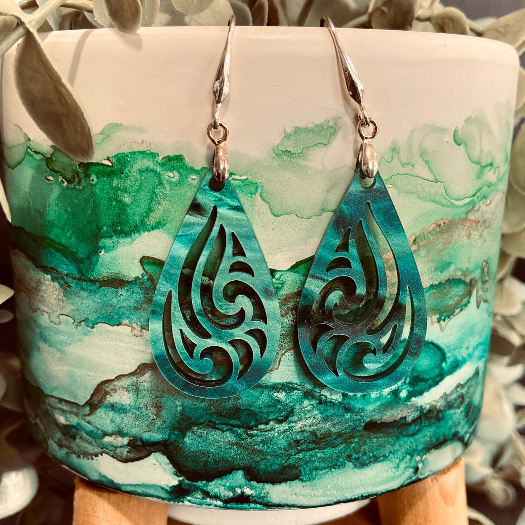 Earrings: Teardrop Wave Style Green Dangles